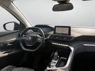 Peugeot 3008 1.2 PureTech Allure / 13
