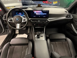 BMW 3-serie Touring 330e xDrive M-pakket facelift / Panorama-dak / head-up / 360 camera / Harman-Kardon / 27