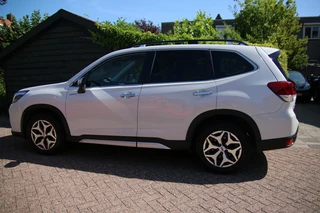 Subaru Forester 2.0i e-BOXER Luxury / 39