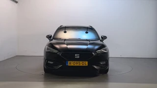 Seat Leon Sportstourer 1.5 eTSI 150pk DSG FR Business Intense LED Camera Stoelverwarming DAB+ / 16