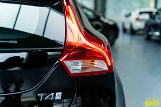 Volvo V40 2.0 T4 Business Sport | NAP Auto | Navi | Automaat | 2.0 motor / 21