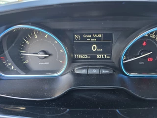 Peugeot 2008 1.2 PureTech Allure Pano Navi / 13