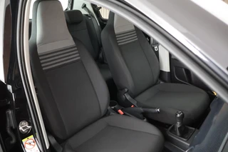 Volkswagen Up! 1.0 BMT 60pk move up! Airco Cruise Control Camera / 2