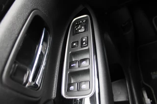 Mitsubishi Outlander 2.0 PHEV Executive Edition / 20