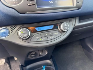Toyota Yaris 1.5 Hybrid Bi-Tone Camera | Cruise control | NAP / 19