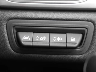 Renault Captur 1.6 E-Tech Plug-in Hybrid 160 Intens | Panorama dak | Achteruitrijcamera | Lichtmetalen velgen | Navigatie | Cruise control | Stoelverwarming | / 18