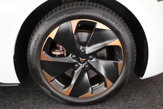 CUPRA Born Performance One 204pk 62 kWh SOH 91% Keyless Stoelverwarming Camera Navigatie ACC / 45