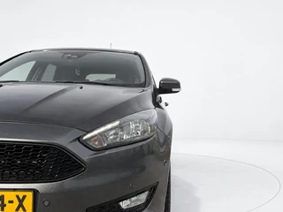 Ford Focus Wagon 1.5 Titanium NAVI - STOELVERWARMING / 14
