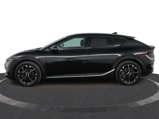 Kia EV6 Light Edition 63 kWh - SOH 99,7%  - Navigatie - Adaptive Cruise Control - Stoel/Stuur verwarming - Apple Carplay/Android Auto - Fabrieksgarantie tot 02-2032 / 4