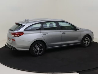 Hyundai i30 Wagon 1.0 T-GDi MHEV Advanced | Automaat | Trekhaak | Apple Carplay/Android Auto | Camera | Winterpack / 25