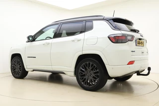 Jeep Compass 4xe 240pk Plug-in Hybrid Automaat S | Lederen bekleding | Navigatie | Trekhaak | Achteruitrijcamera | Electrische achterklep | Keyless | Stoel- en stuurverwarming | 19" Lichtmetalen velgen / 14