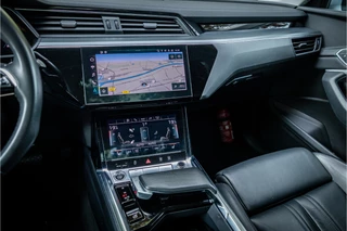Audi e-tron Sportback 55 quattro S edition 95 kWh  Panorama Leder Trekhaak / 11