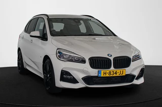 BMW 2-serie Active Tourer 218i M Sport Head-Up Sportstoelen Stoelverwarming HiFi Camera / 2