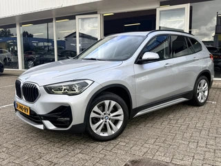 BMW X1 xDrive20i High Executive | Afn. trekhaak | Pano | LED | Leder | Sportstoelen | Apple/Android | Stoelverwarming