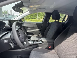 Peugeot 208 1.2 Hybrid 110 e-DCS6 / 12