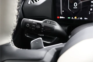 Kia K4 Sportswagon 1.0 T-GDi MHEV GT-Line Launch Edition (pano) - Panorama dak - Automaat - Premium Sound System - Stoel/stuurwiel verwarming - Electrische stoelen - 7 Jaar fabrieksgarantie of 150.000 KM / 22