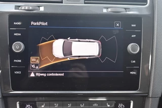 Volkswagen Golf 1.5 TSI COMFORTLINE BUSINESS ADAP. CRUISE / CARPLAY / 34