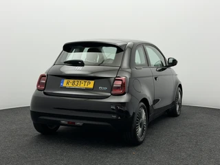 Fiat 500 Icon 42 kWh 3-Fase SOH 92% Navigatie | Carplay&Android | 85KW Snellaadvermogen / 5