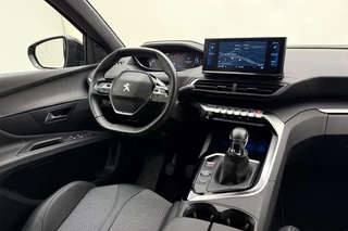 Peugeot 3008 1.2T Allure Pack Business | Camera | Full LED | 18'' LM Velgen| Climate Control | Navigatie | Keyless Entry & Start / 26