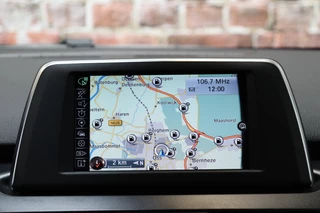 BMW 2 Series Active Tourer 218i Executive Automaat  / Trekhaak / Parkeersensoren / Stoelverwarming / Navigatie / Cruise Control / Bluetooth / Climate Control / LED / Sportstoelen / Multifunctioneel Stuurwiel / 17 Inch / 21