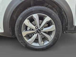 Kia Stonic 1.0 T-GDi MHEV DynamicPlusLine | Cruise Control | Climate Control | Stoelverwarming | Stuurverwarming | Navigatie | Camera | Privacy Glass | / 10
