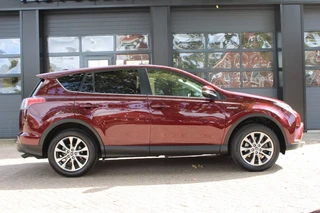 Toyota RAV4 2.5 HYBRID AWD EXECUTIVE Trekhaak / Leder / Schuif/kantel dak / A. klep elctr. / 8