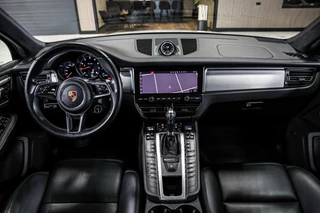 Porsche Macan 2.9 Turbo|Krijtgrijs|Pano|Leder|Chrono|Luchtv. / 2
