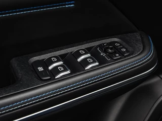 Lynk & Co 01 1.5 Plug-in Hybrid 262 PK Black Edition SOH 92% Panoramadak 360 Camera Infinity ACC LED Rondomzicht Camera Apple CarPlay/Android Auto 20" / 37