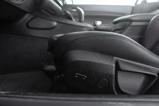 BMW 2-serie Cabrio 220i Sport | Origineel NL | Cruise control | Stoelverwarming | Xenon | Sportstoelen | HiFi audio | Navigatie Professional | Sportstuur | Chrome Line | Keyless entry / 37