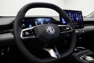 MG S5 Luxury 64 kWh 360 Camera l Pilot Assist l NIEUW / 22