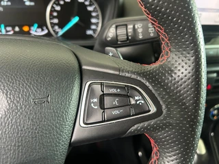 Ford ECOSPORT 1.0 EcoBoost ST-Line AUTOMAAT|CRUISECONTROL|BLACK EDITON|APPLECARPLAY / 17