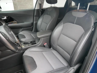 Kia Niro 1.6 GDi Hybrid DynamicLine Camera| Trekhaak| Navi+BT / 19