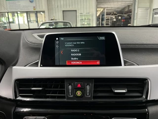 BMW X2 SDrive18i Executive / NL-auto / Navigatie / 27