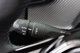 Peugeot 208 1.2 PureTech 75 Active Apple CarPlay Airco Cruise Control / 33