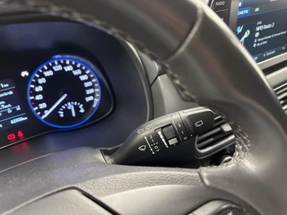 Hyundai Kona 1.0T Essence CAMERA CARPLAY ECC CRUISE LM. / 25