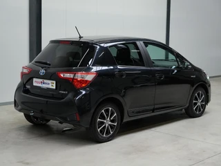 Toyota Yaris 1.5 Hybrid Bi-Tone ✅All Season✅Trekhaak✅Stoelverw.✅Clima✅Camera✅ / 4