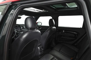 MINI Clubman 2.0 JCW ALL4 Chili  | S/K-Panodak | Adapt. Cruise | Stoelverw. | PDC | Camera | NAV + App.Connect | ECC | Harman Kardon | LM 19" | / 63