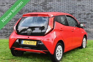 Toyota Aygo 1.0 VVT-i x-play NAVI/CAMERA/CRUISE C./ETC.! / 4