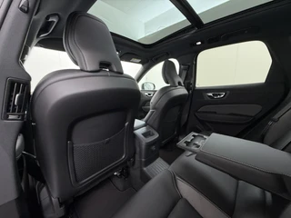Volvo XC60 2.0 T6 Plug-in hybrid AWD Plus Dark / 25