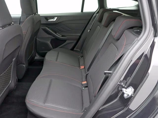 Ford Focus 1.0 Ecoboost automaat ST line X Panoramdak | Afn. Trekhaak | / 15