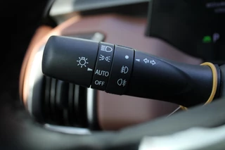 Suzuki e VITARA Style 61 kWh Elektrische Bestuurdersstoel, Stoelverwarming, Interieur voorverwarming, Panoramadak / 37