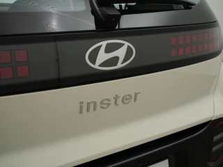 Hyundai Inster Pulse 49 kWh  | Climate Control | Cruise Adaptief | Keyless | Lichtmetalen velgen / 23