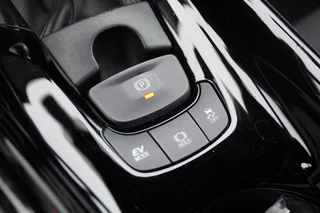 Toyota C-HR 1.8 HYBRID DYNAMIC ALL-SEASON BANDEN STOELVERW. DODEHOEKDETECTIE KEYLESS LED KOPLAMPEN PARK.SENSOREN V+A / 21