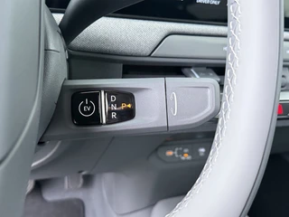 Kia EV3 Plus 81.4 kWh  - Stoel-/Stuurverwarming - V2L - Apple Carplay/Android Auto - Draadloze oplader Smartphone - Fabrieksgarantie t/m 2033 / 32