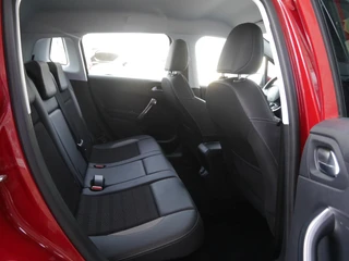 Peugeot 2008 1.2 PureTech Allure 110pk | Extra getint glas | Achteruitrijcamera | Climate control | Apple carplay/Android auto | Lage km.stand | Lichtmetalen velgen | Regensensor / 12