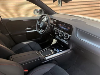 Mercedes-Benz GLA 250 e Business Solution AMG / 5