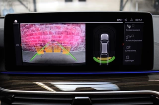 BMW 5 Serie Touring 520i High Executive Luxury Line Automaat  / Live Cockpit Professional / Laser Light / Cruise Control / Achteruitrijcamera / Stoelverwarming / Climate Control / Comfort Stoelen / Parking Assistant / 18 Inch / 24