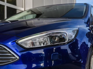 Ford Focus Wagon 1.0 Titanium Edition Xenon | Keyless | Navi | Camera | Stoel+stuurverwarming | Cruise control | PDC v+a / 28