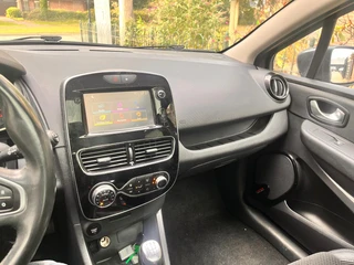 Renault Clio 0.9 TCe Intens / 18