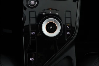 Kia Niro 1.6 GDi Hybrid DynamicLine  - Climate Control - Adaptieve Cruise Control - Lichtmetalen Velgen - Navigatie - Fabrieksgarantie tot 04-2032 / 30